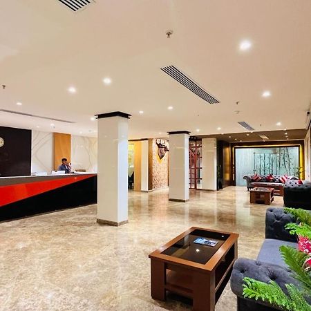 Sargawa The Palace Resort أمبيكابور المظهر الخارجي الصورة