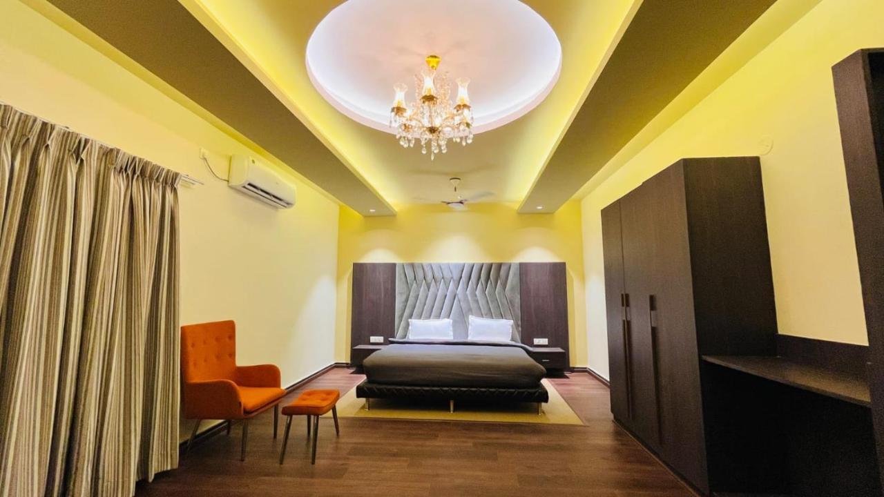 Sargawa The Palace Resort أمبيكابور المظهر الخارجي الصورة